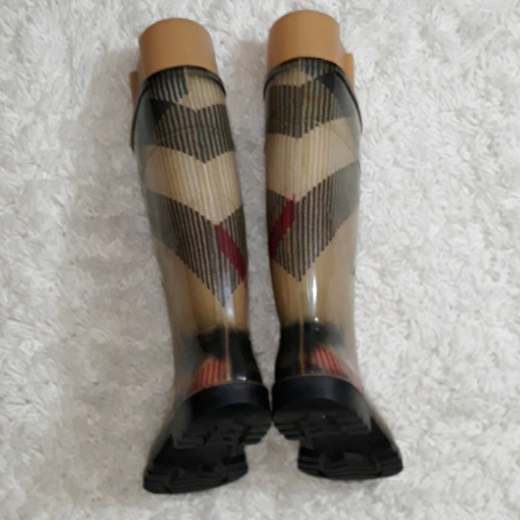 BURBERRY RAIN BOOTS - Picture 8 of 10